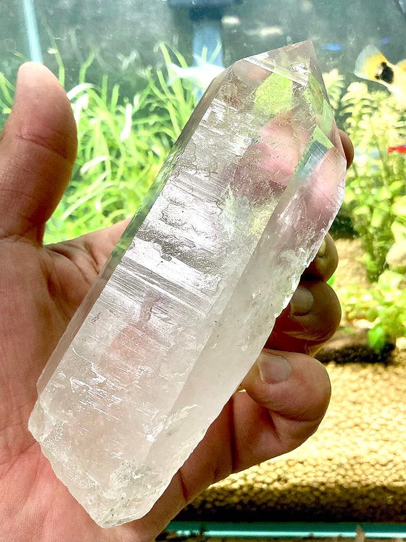 最高品質　超希少幻の逸品　幻のカイラス聖山産　虹のヒマラヤ水晶の六角ポイント