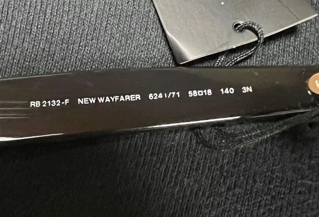 RayBan NEW WAYFARER RB2132F 美品です