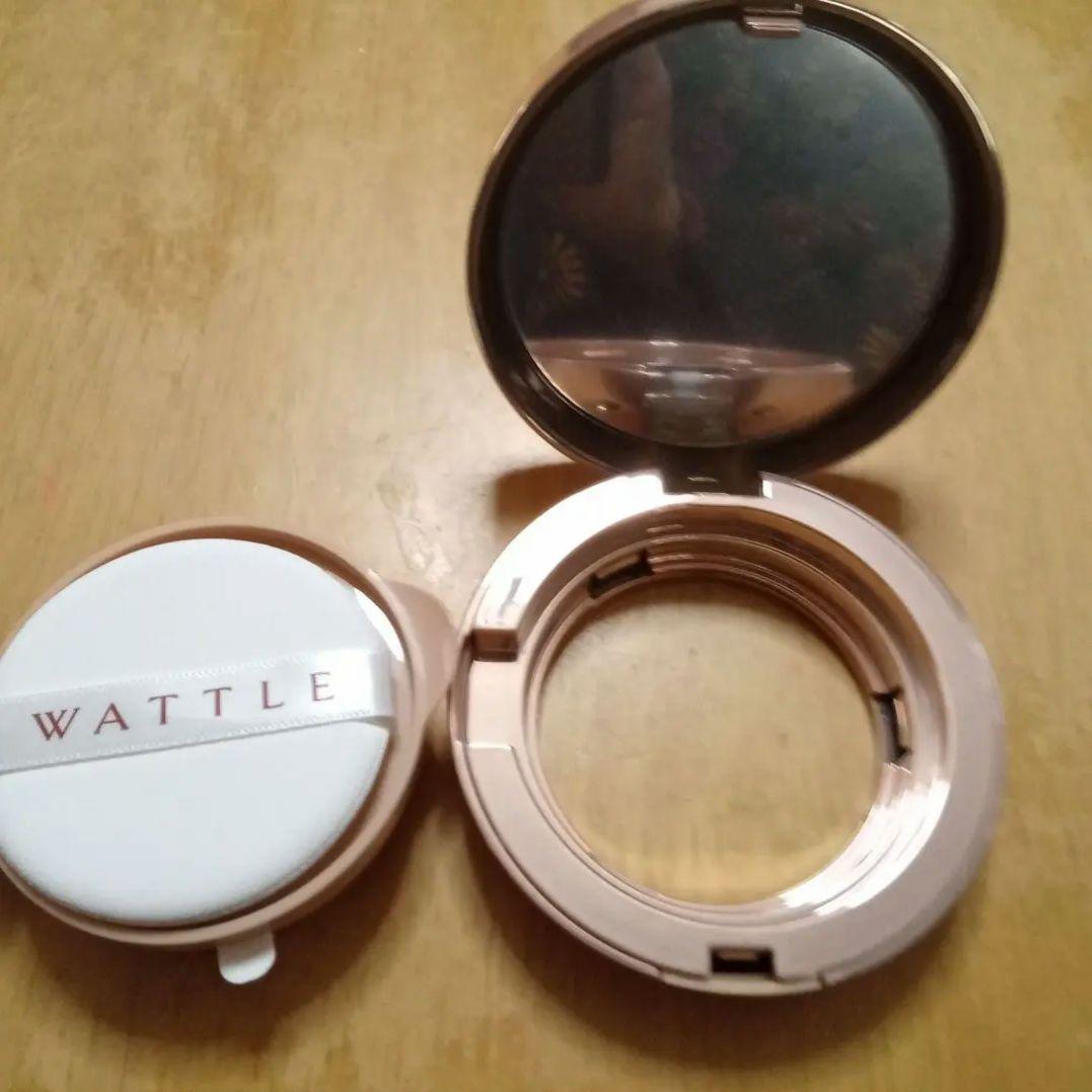 WATTLE CUSHION FOUNDATION リヒィル1つ付き