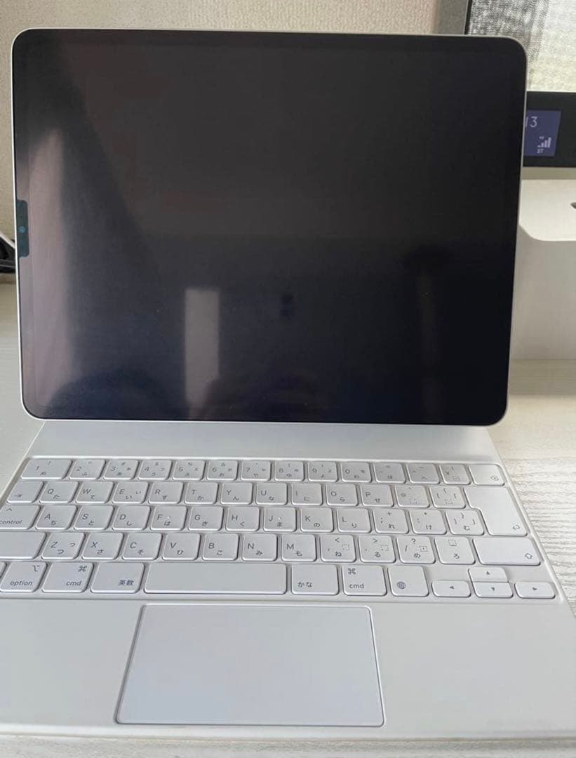 Apple iPad Pro 第5世代 12.9インチ キーボード付
