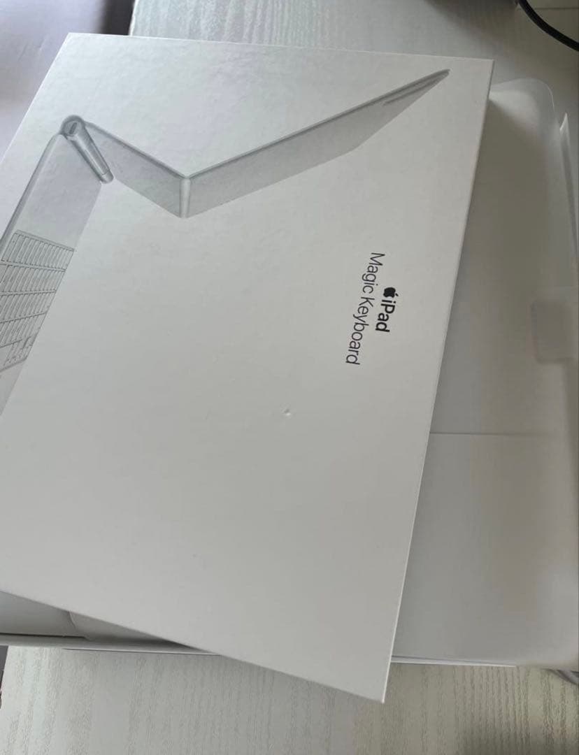 Apple iPad Pro 第5世代 12.9インチ キーボード付
