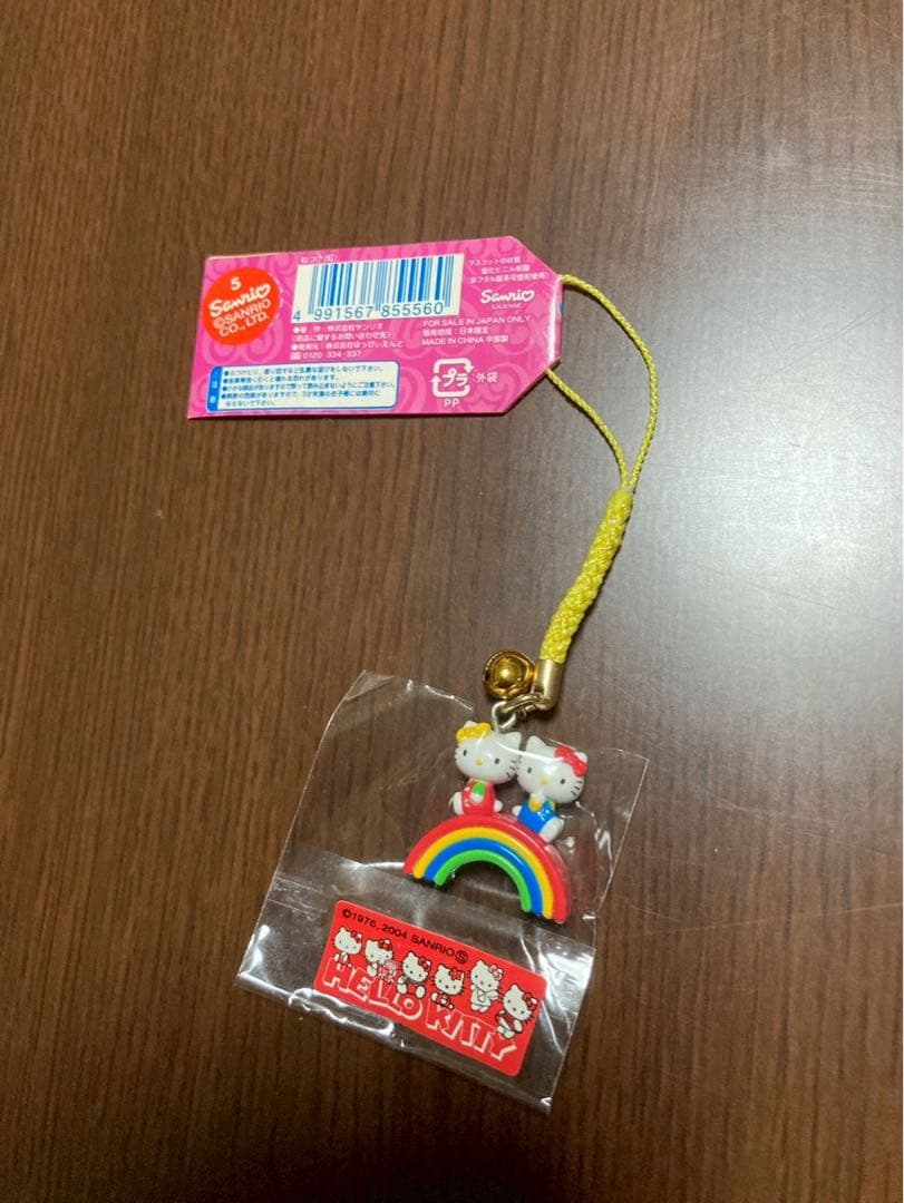 希少 激レア 新品 ご当地 ハローキティ キティ ミミィ 虹 ストラップ