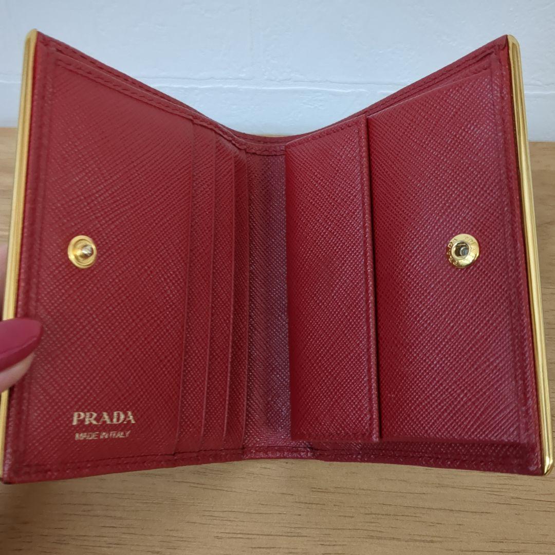 PRADA 二つ折り財布 赤