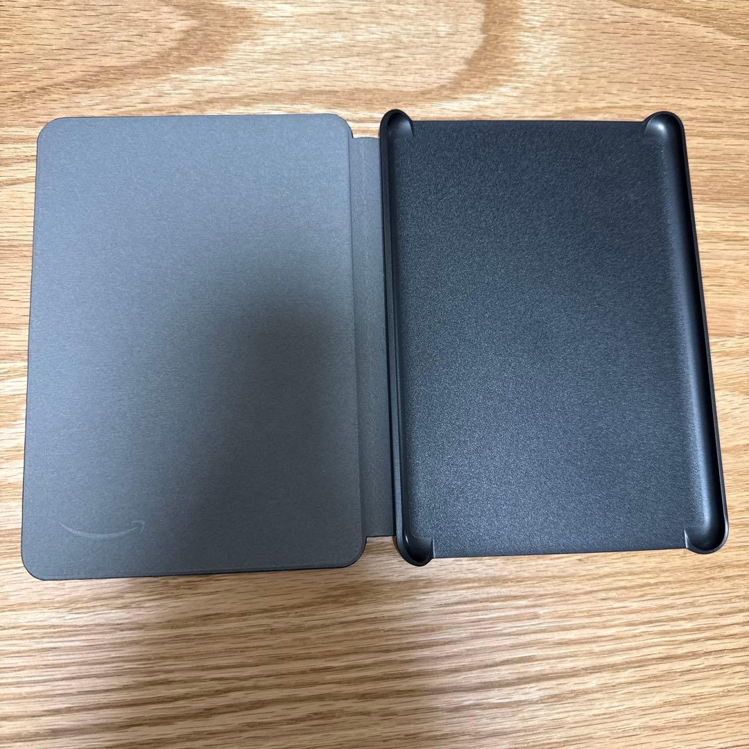 Kindle (第11世代) 2024年モデル ブラック16GB【純正ケース付】