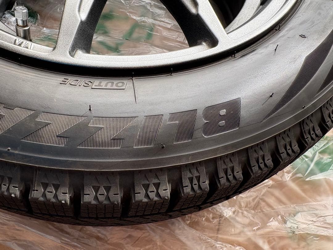スタッドレスタイヤ　ホイール付き　ブリジストン　165/65R14