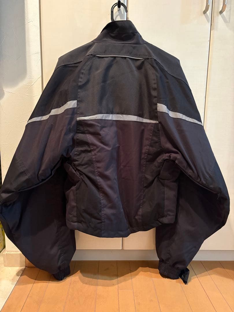 MARTINE ROSE Shrunken Jacket Travis着用