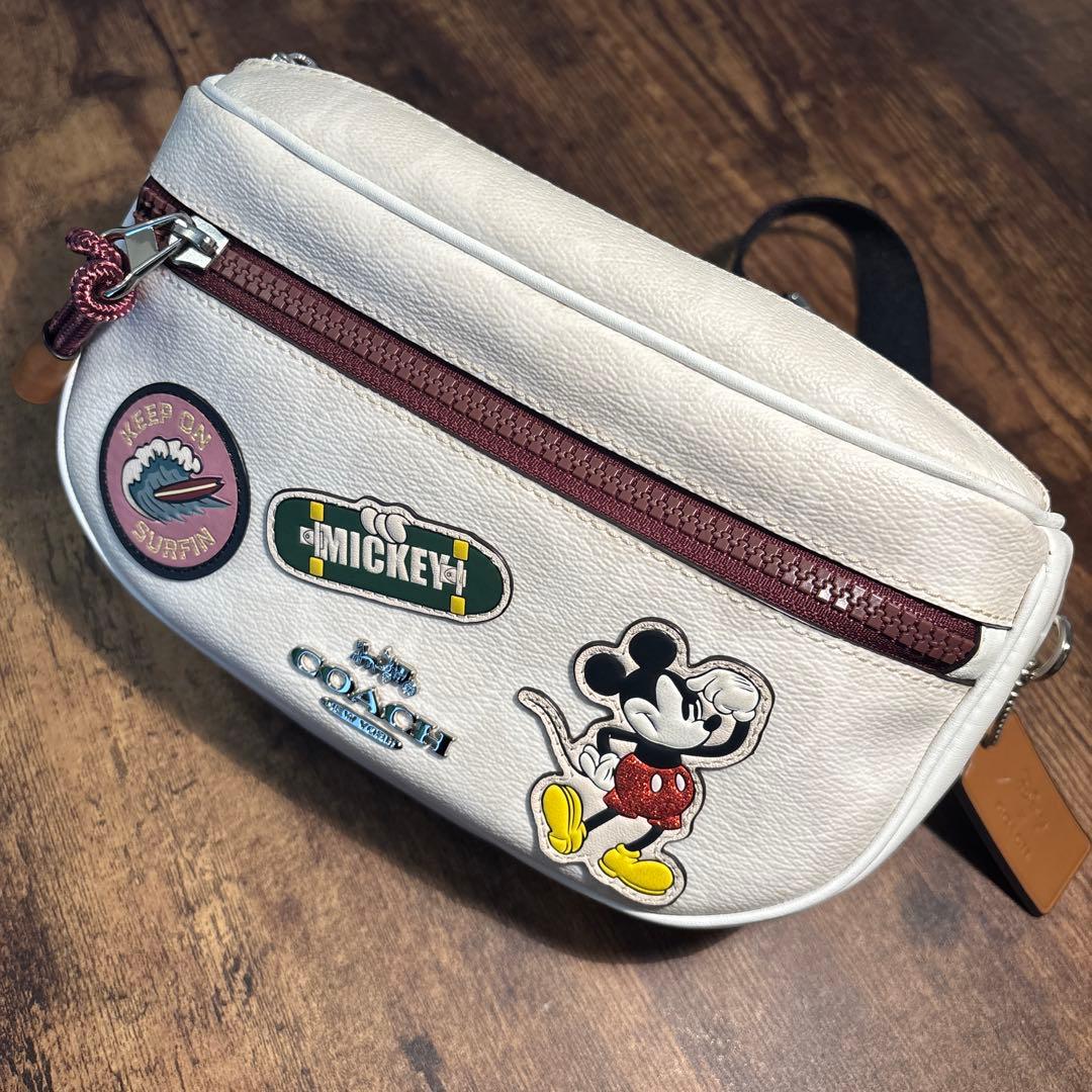 COACH ミッキーパッチ ボディバッグ