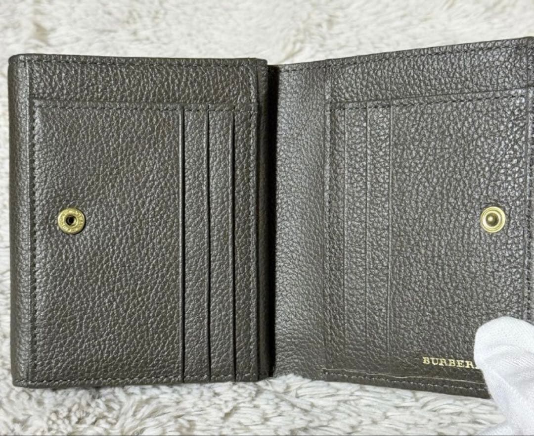 ★新品★BURBERRY 二つ折り財布 オリーブグリーン