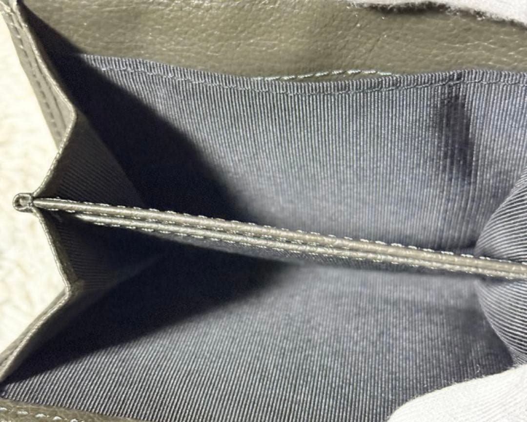 ★新品★BURBERRY 二つ折り財布 オリーブグリーン