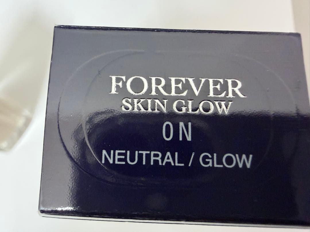 ファンデーション Dior Forever Skin Glow 0N