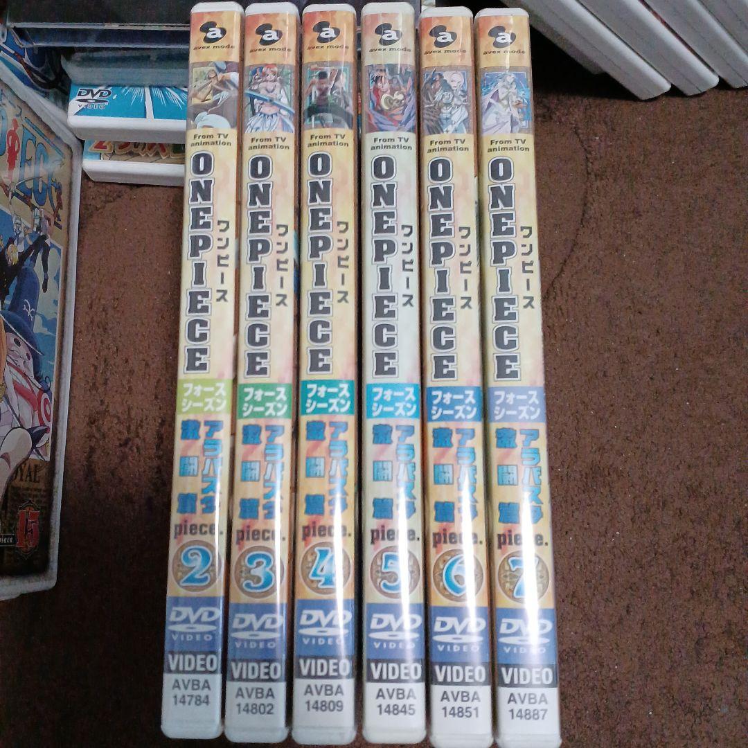 ワンピース劇場版ＤＶＤ　ＴＶスペシャルＤＶＤ等　５３枚