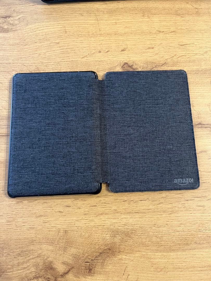 Kindle Paperwhite 8GB ブラック 電子書籍リーダー　ケース付