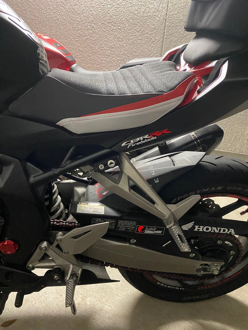 CBR250RR ルイモトシート　フロントリアセット