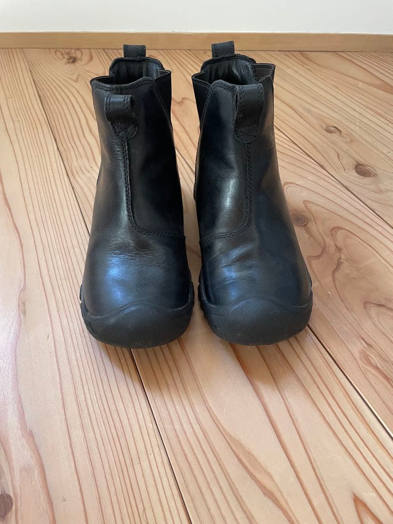 keen キーン グレタ チェルシーブーツ　防水　ブラック