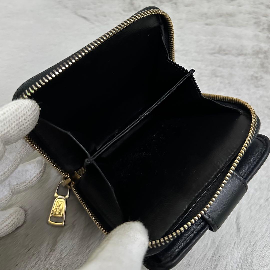 Yves Saint Laurent 折り財布　カサンドラ　ラウンドファスナー