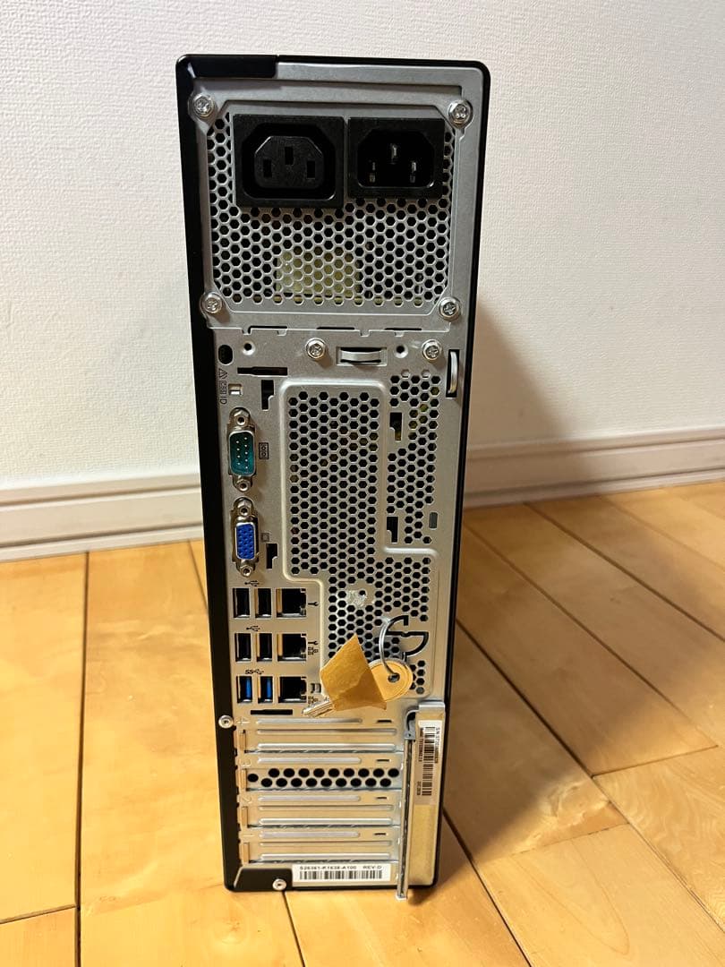 パック①FUJITSU PRIMERGY TX1320 M4 900GB