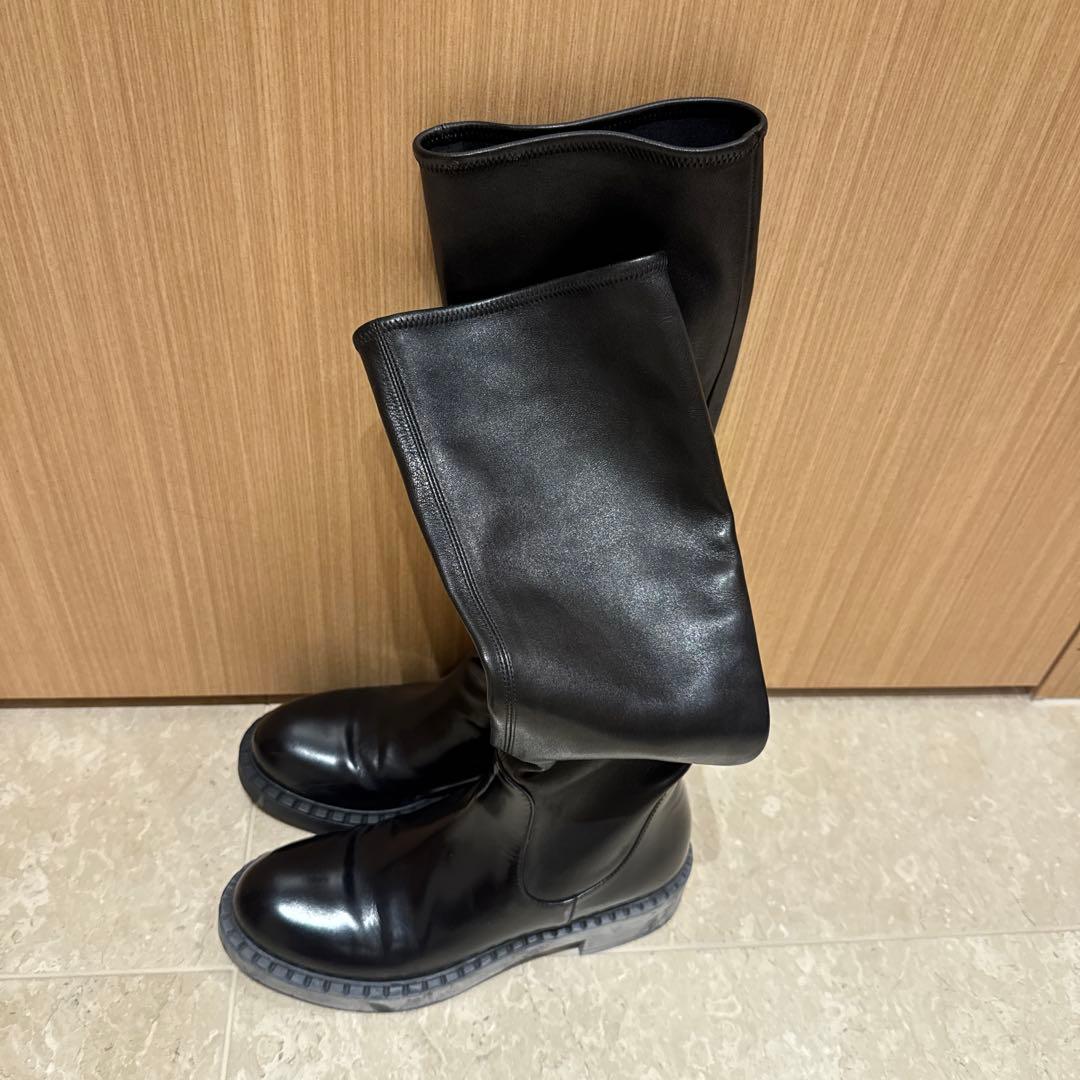 プラダ　ブーツ美品