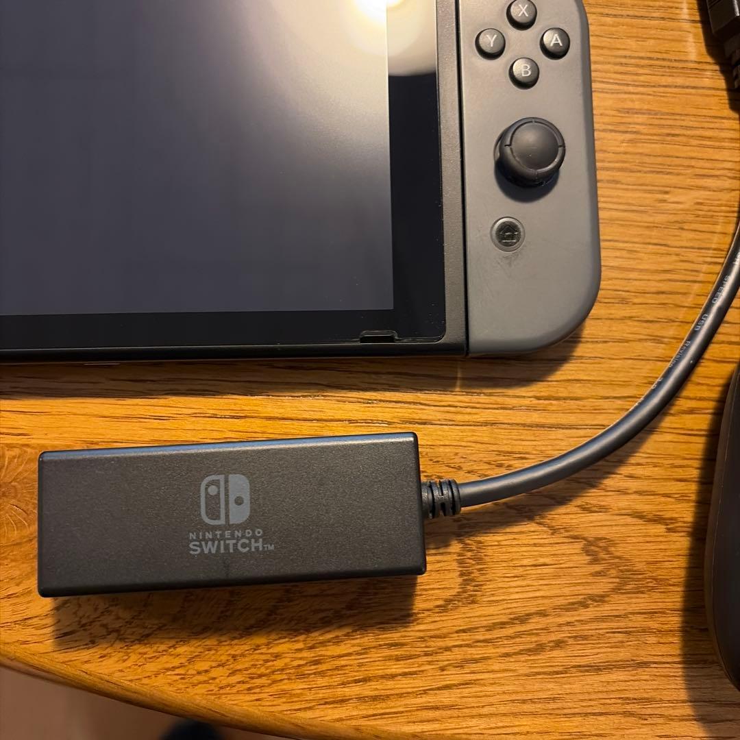 Nintendo Switch 本体 + Joy-Conコントローラー＋ケース付