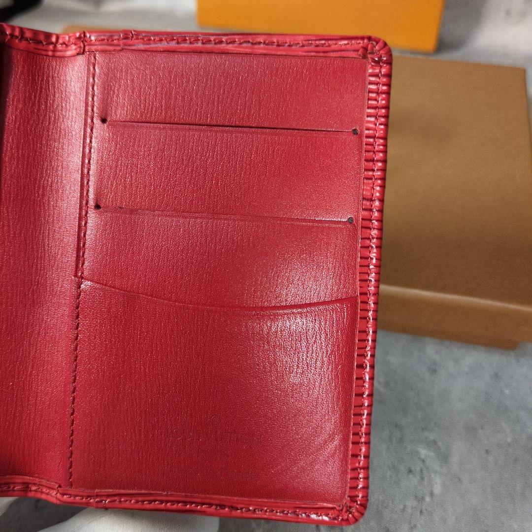LOUIS VUITTONカードケース エピ オーガナイザー名刺入れ レッド