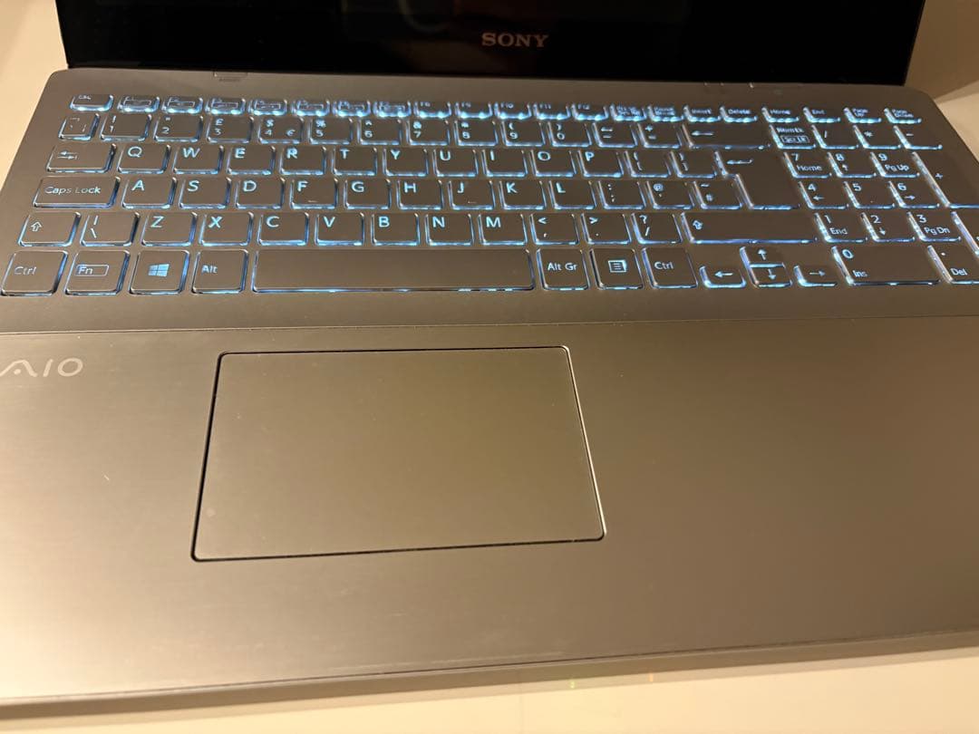 H*2様 Sony VAIO SVF15A1M2ES ノートPC