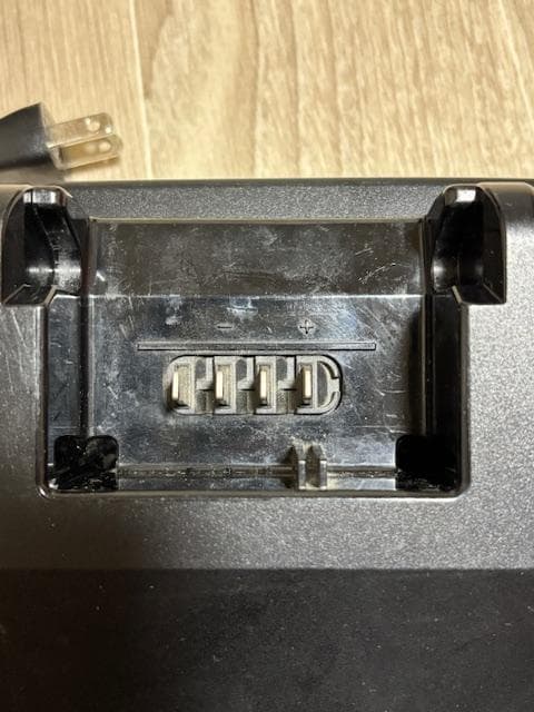 ぴ*た様 Panasonic NKJ075Z1 電動自転車用充電器 パナソニック