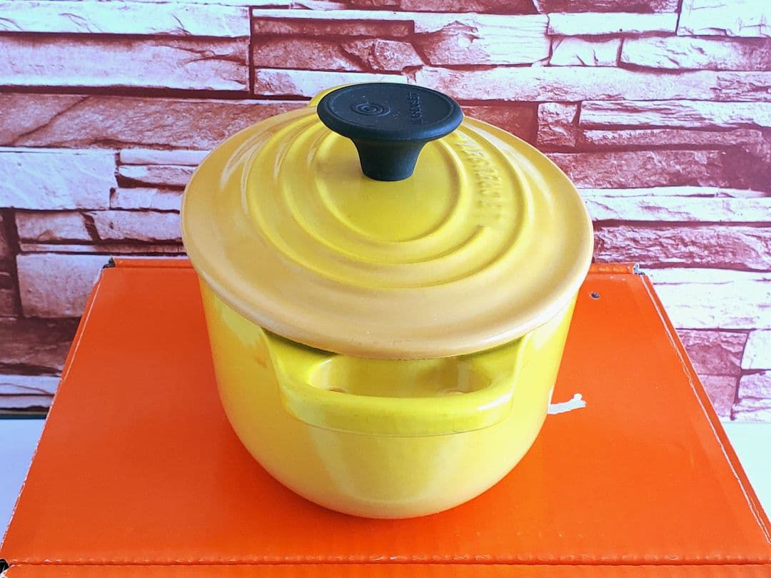 LE CREUSET　オーバル　17㎝　ル・クルーゼ