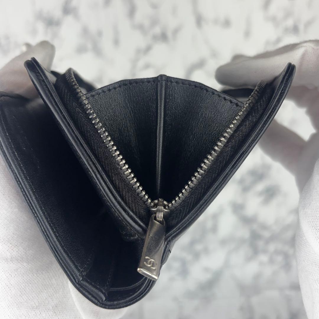 119 CHANEL キャビアスキン　セブルガ　二つ折り財布
