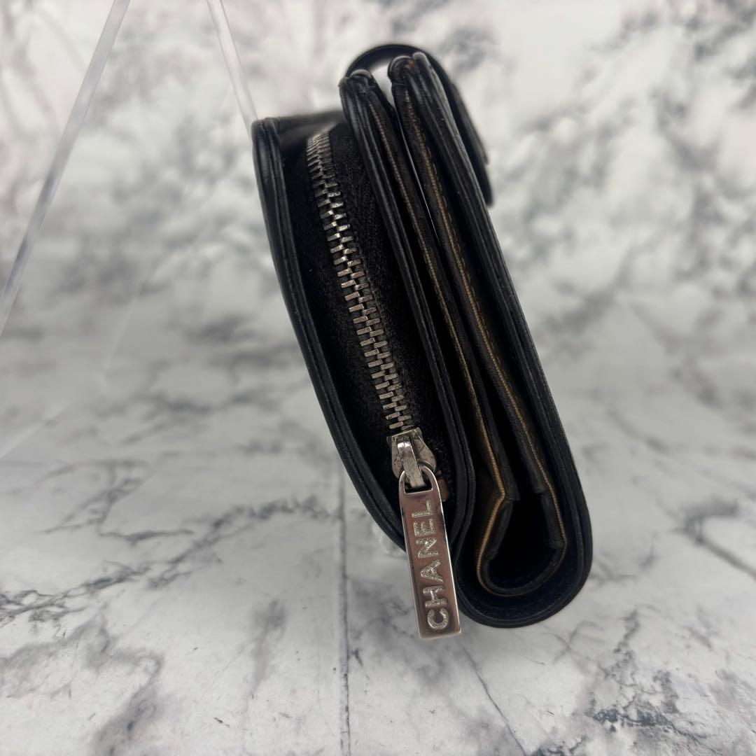 119 CHANEL キャビアスキン　セブルガ　二つ折り財布