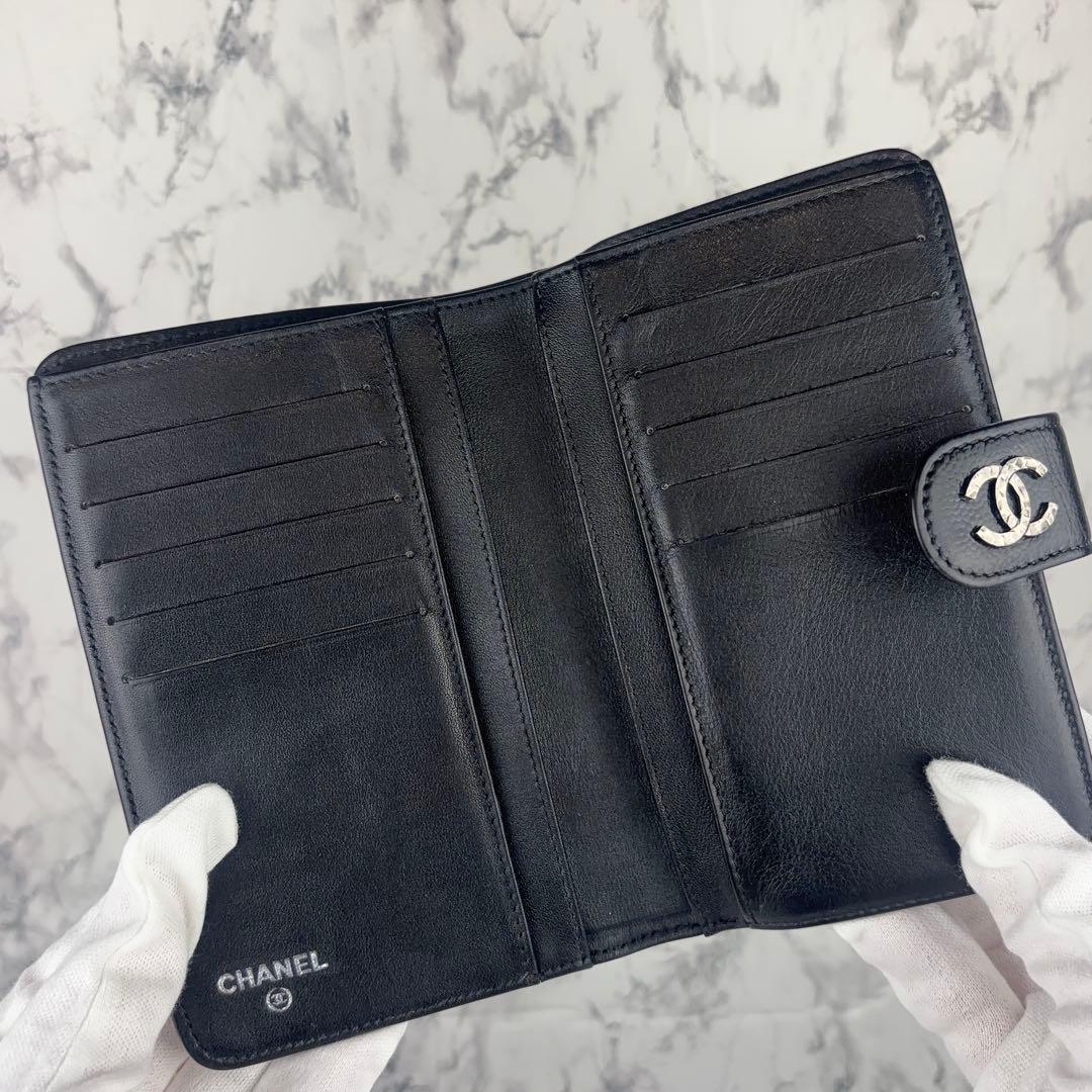 119 CHANEL キャビアスキン　セブルガ　二つ折り財布