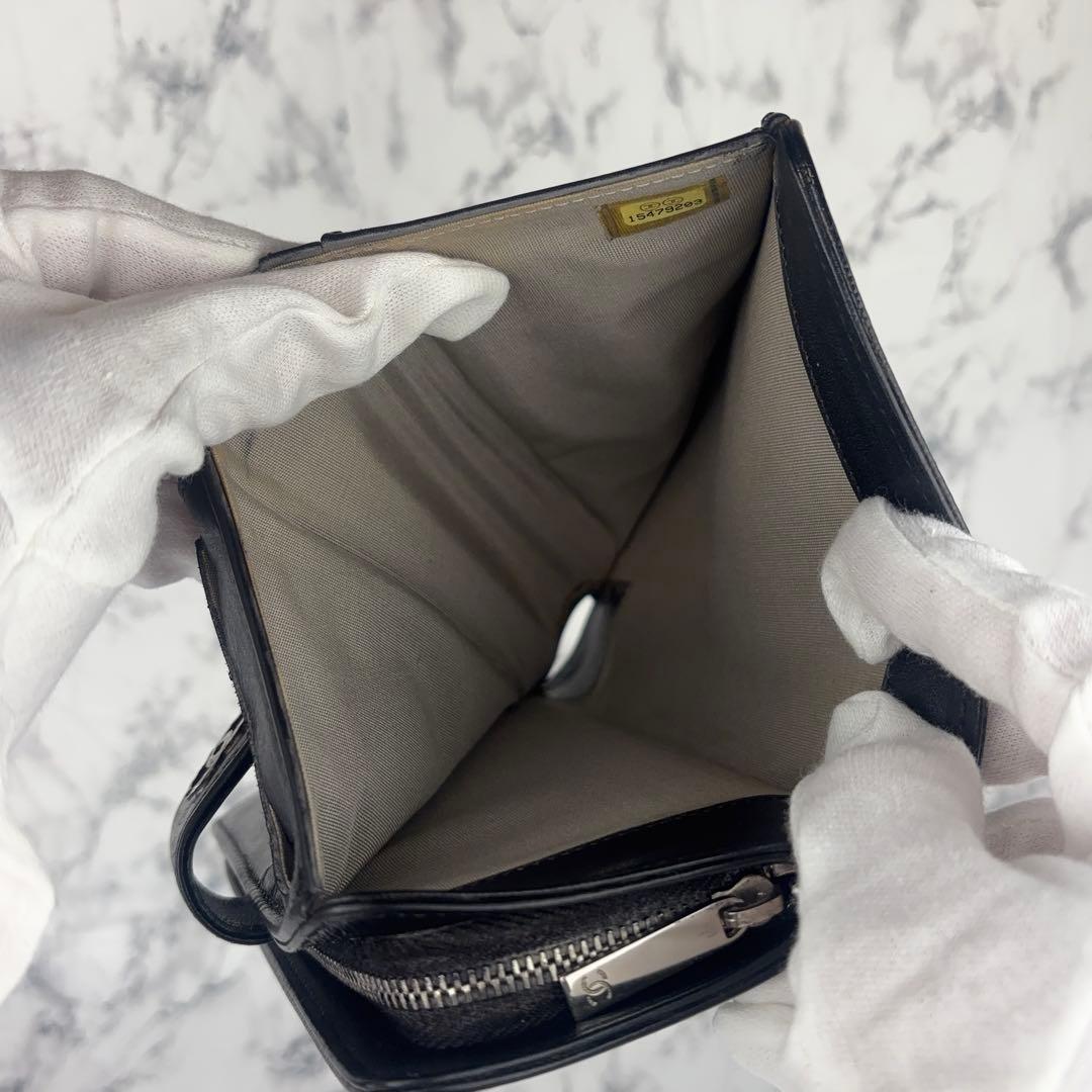 119 CHANEL キャビアスキン　セブルガ　二つ折り財布