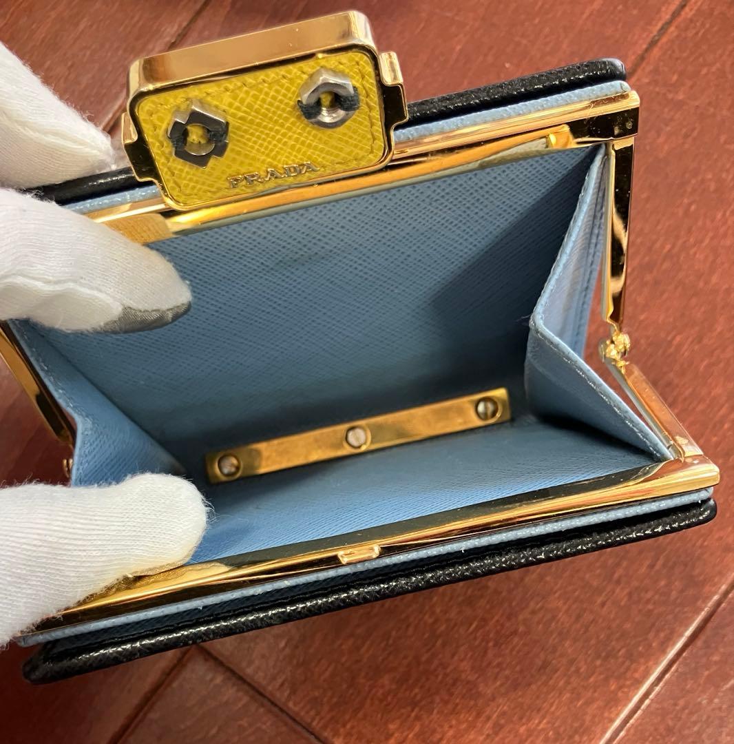 prada 財布 二つ折り　ロボット　がま口