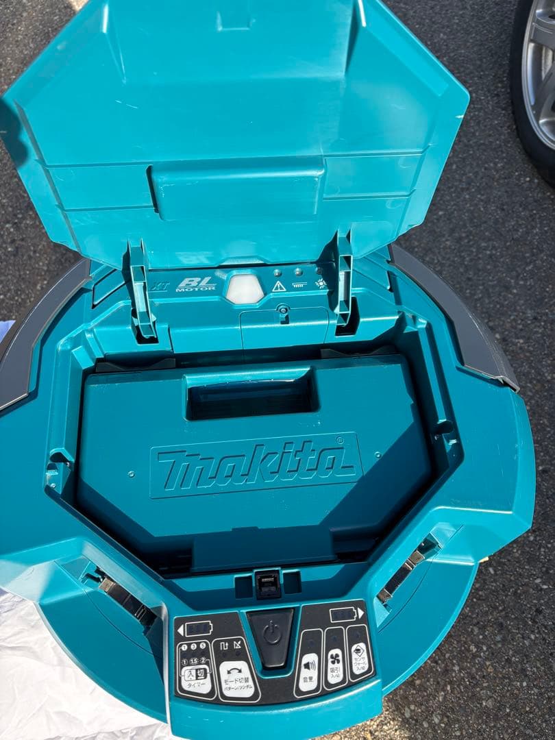 ラ*ム様 Makita ロボット掃除機 本体 リモコン付き