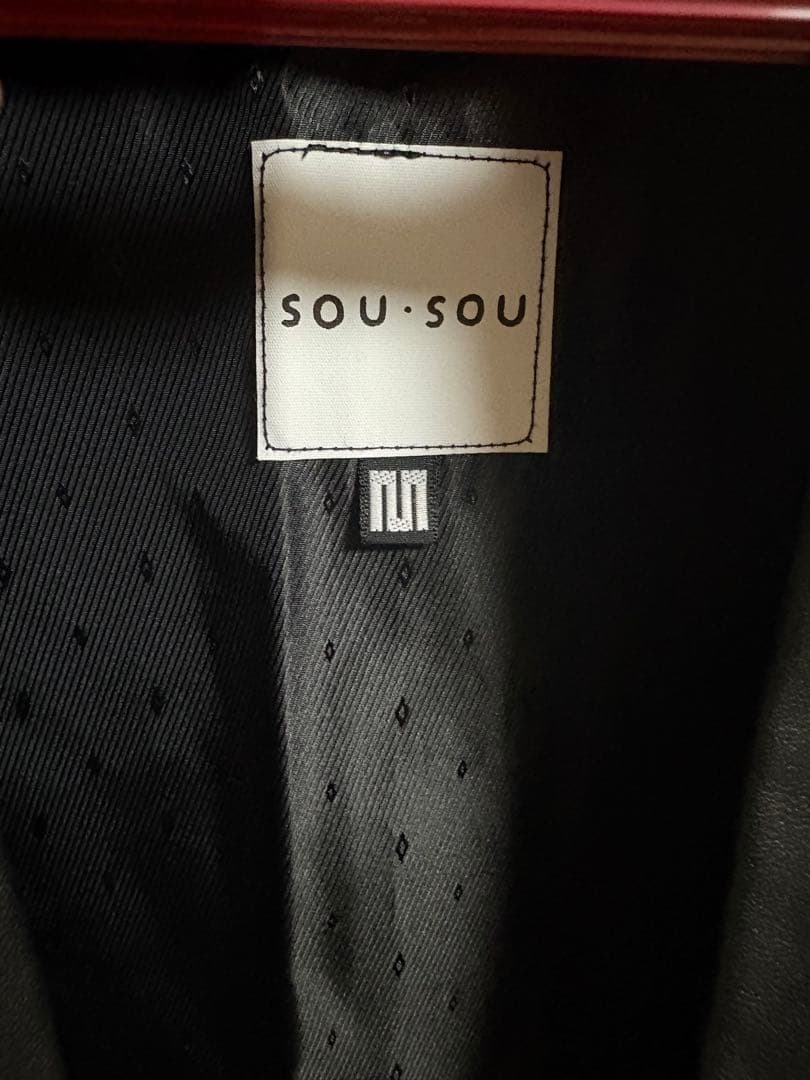 SOU•SOU ソウソウ　 フェイクレザー　濡羽色　コート