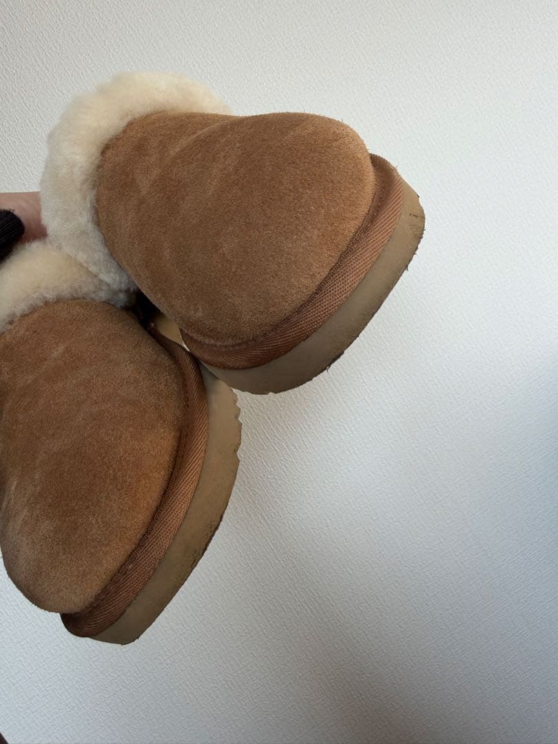 UGG ベージュ ムートンブーツ　一度使用のみの美品