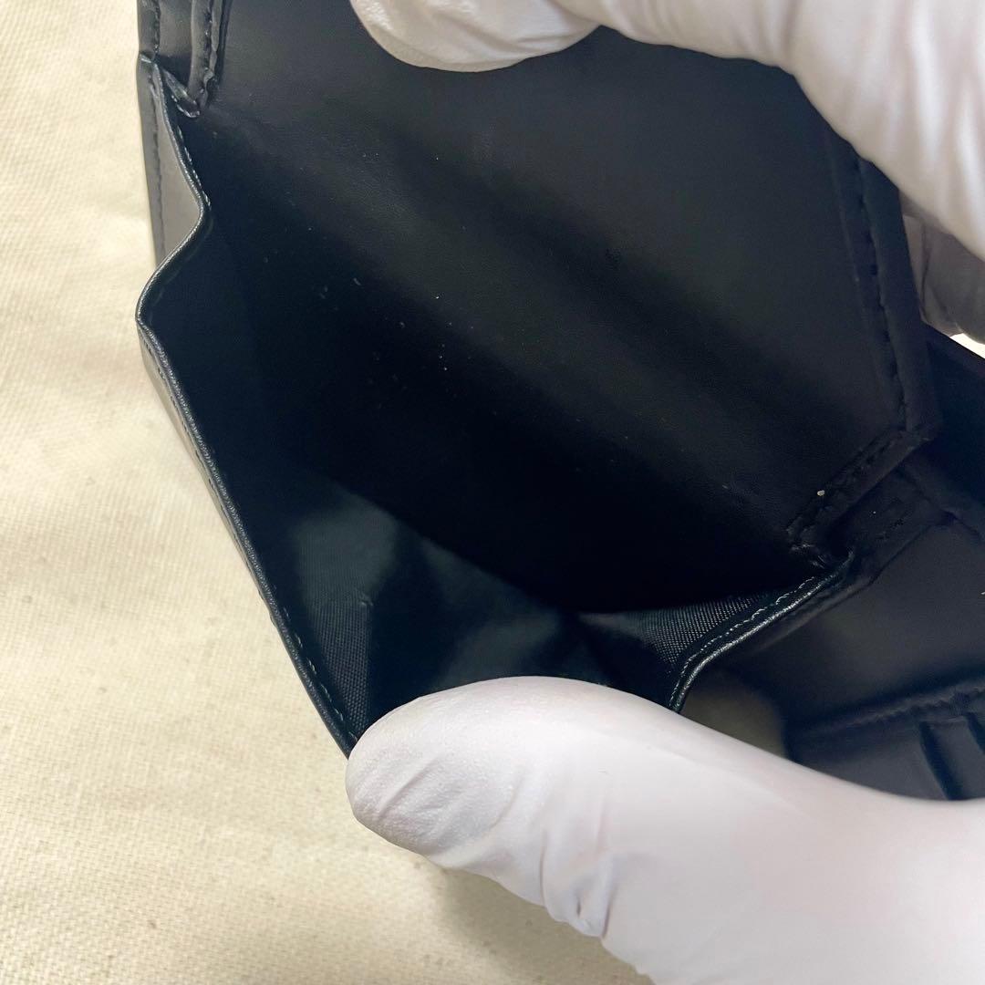 未使用級 ヴァレンティノガラヴァーニ VLTN ネックウォレット 二つ折り財布