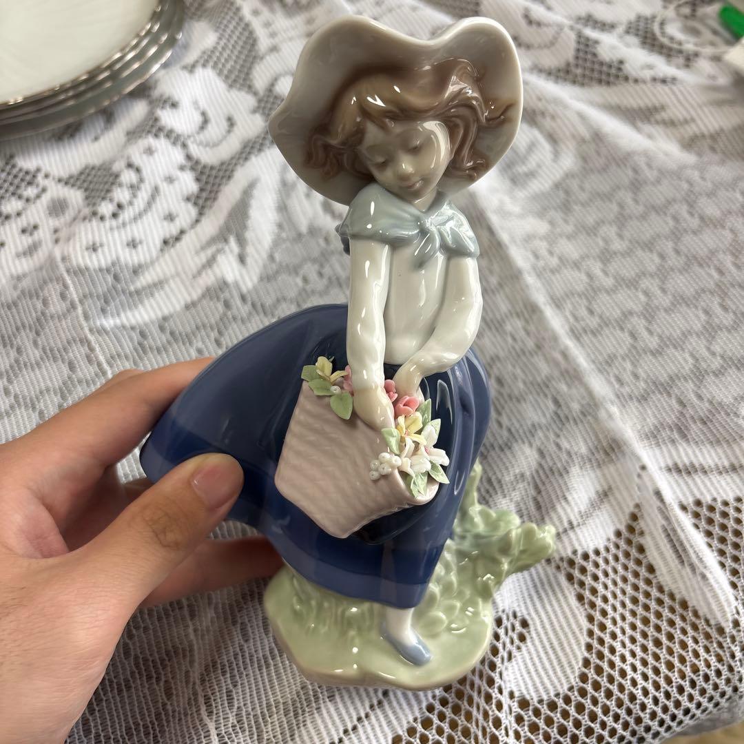 少女の陶器像　LLADRO リヤドロ　置物　陶器