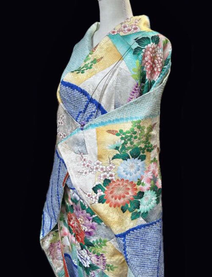 刺繍　絞り　金彩　振袖 水色　多色 　菊　牡丹　藤　四季の花々　花柄