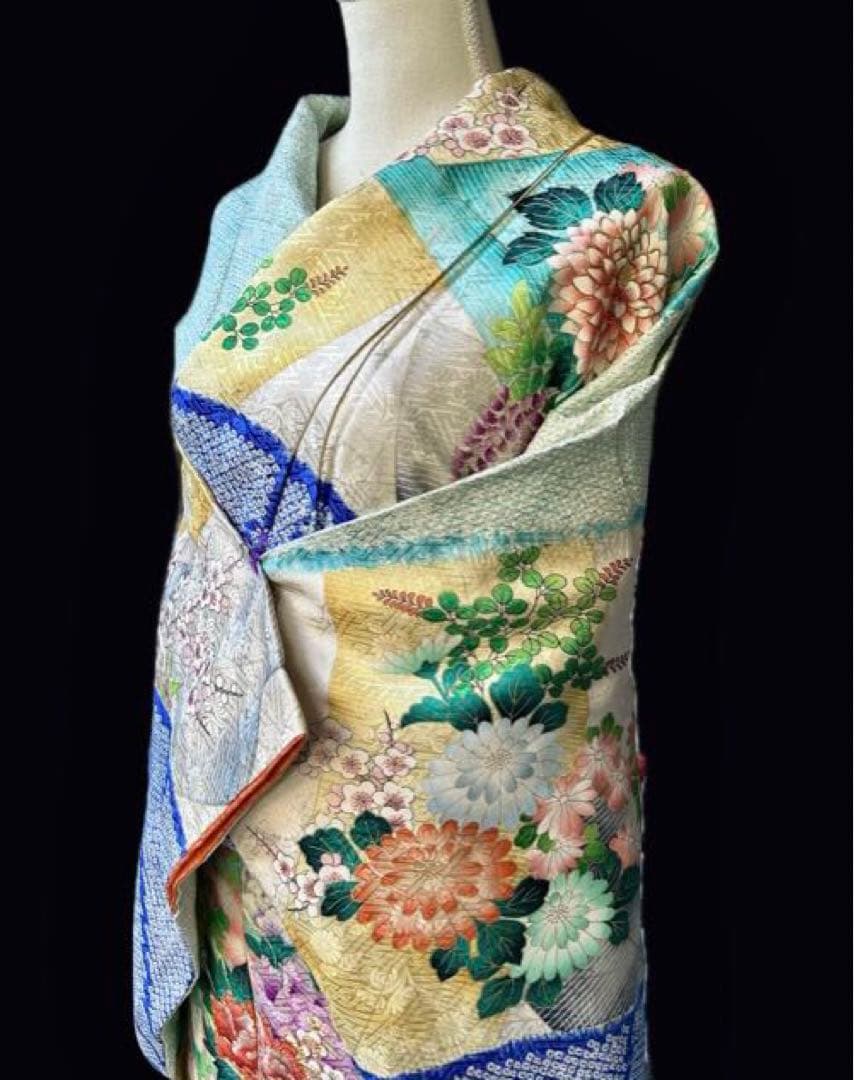 刺繍　絞り　金彩　振袖 水色　多色 　菊　牡丹　藤　四季の花々　花柄