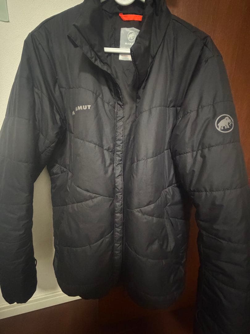 MAMMUT ブラックジャンパー　Lサイズ