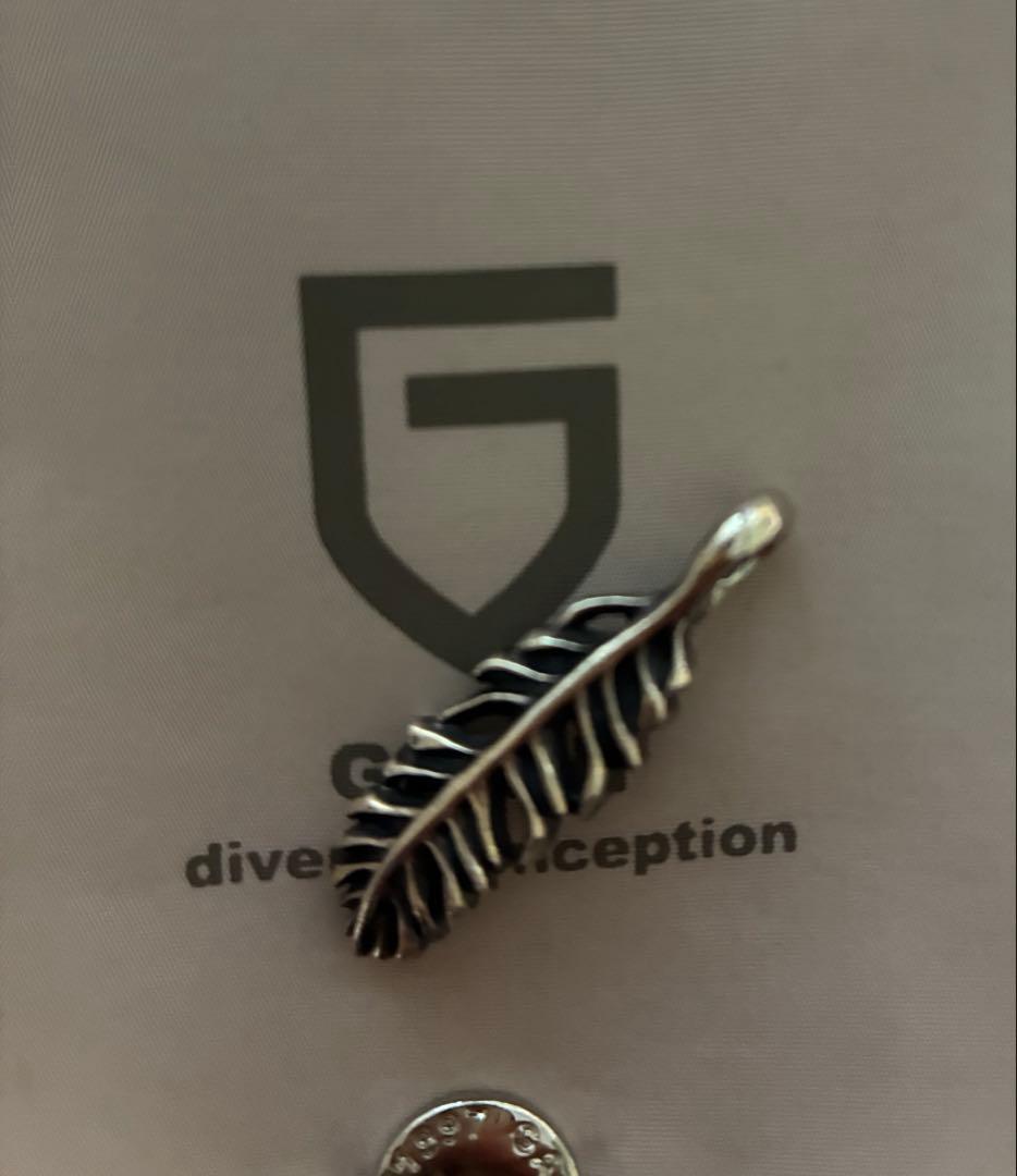アクセサリー GARNI Rag Feather - S