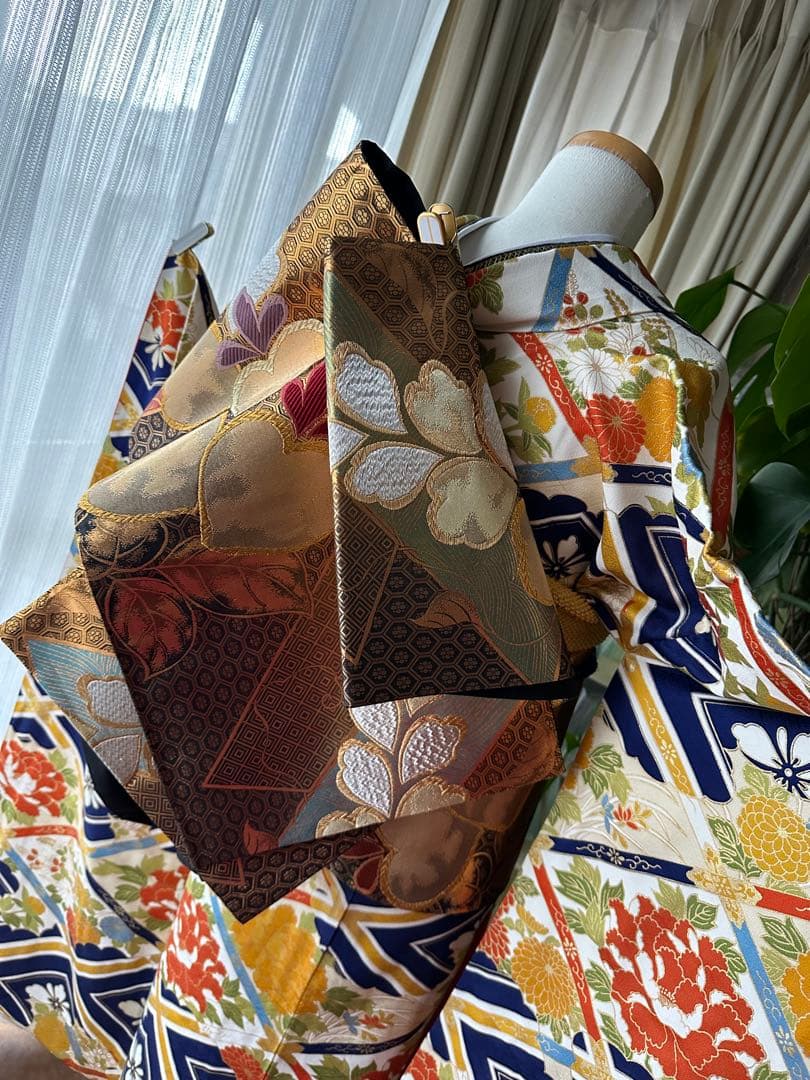 振袖フルセット 総柄 紺色ネイビー×マルチカラー×金彩金駒刺繍 古典柄