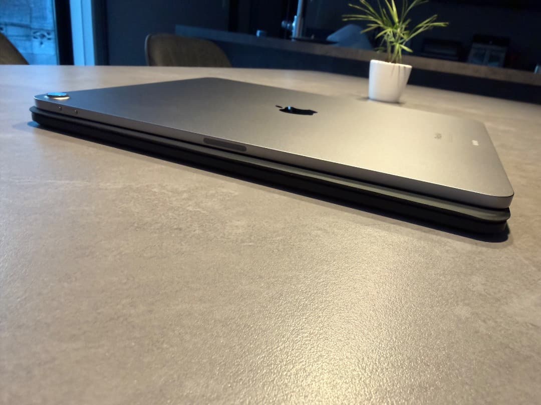 iPad Air M2 13inch 256GB スペースグレイ