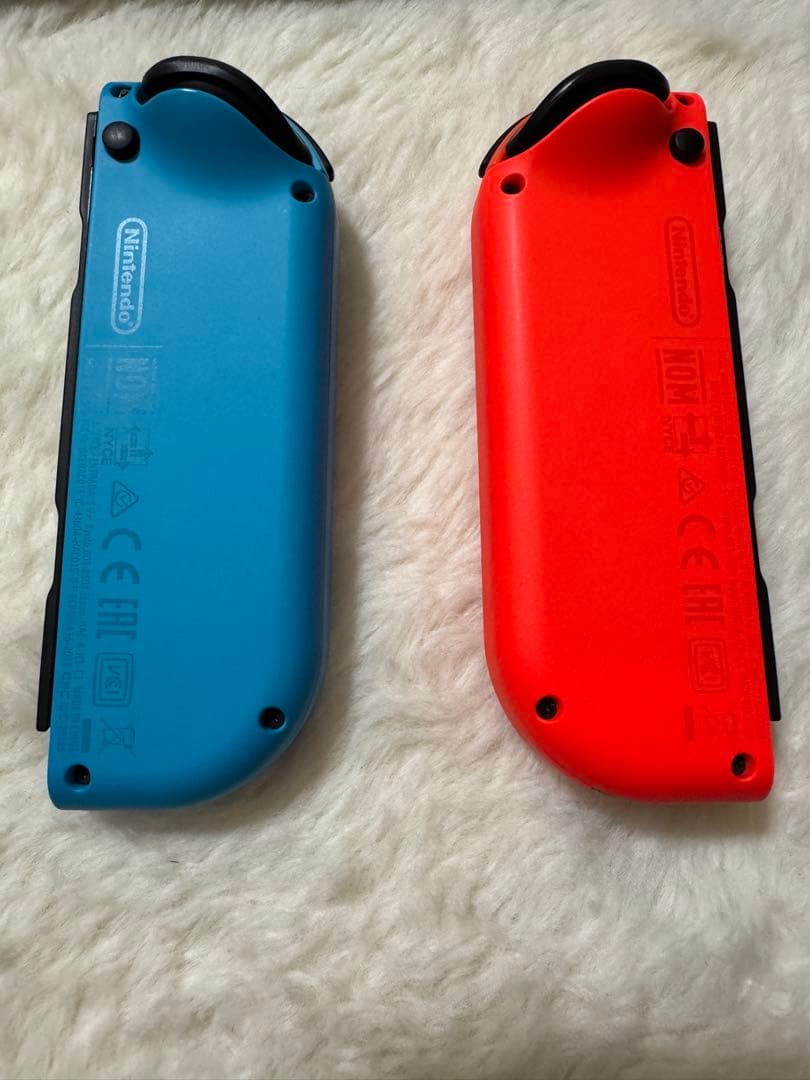 Nintendo Switch 本体　2017年製　中古 ネオンレッド・ブルー