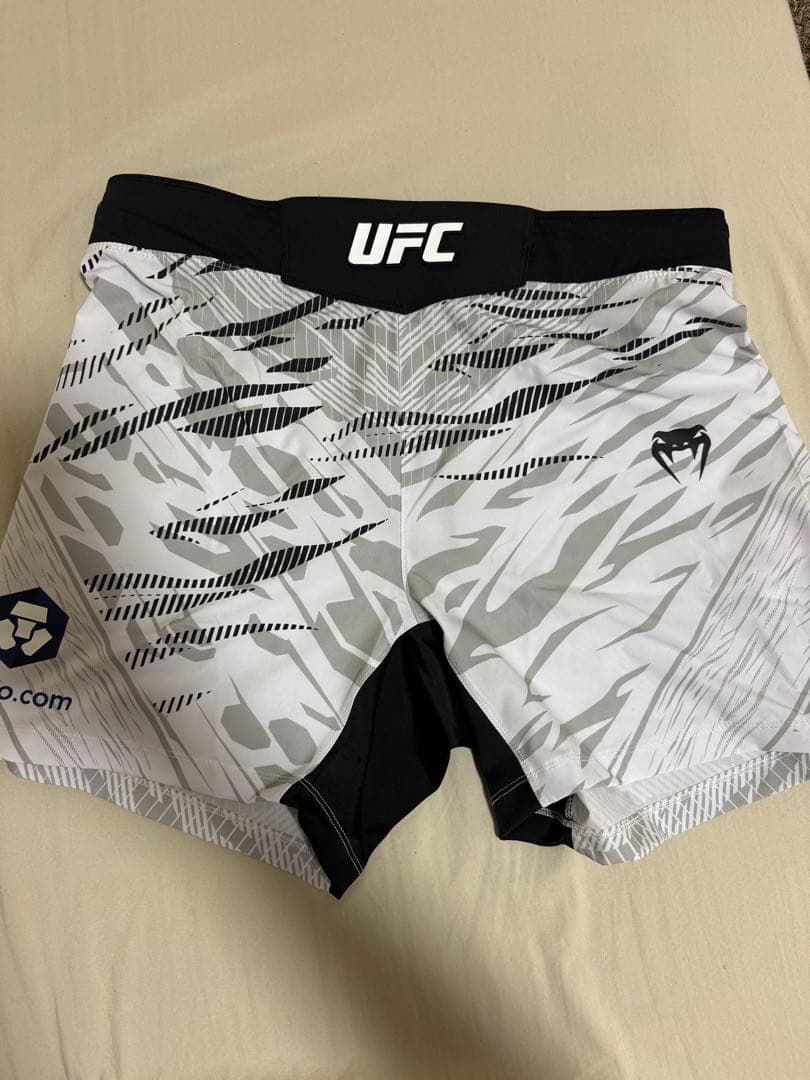 ufc ファイトショーツ　白　朝倉海　L