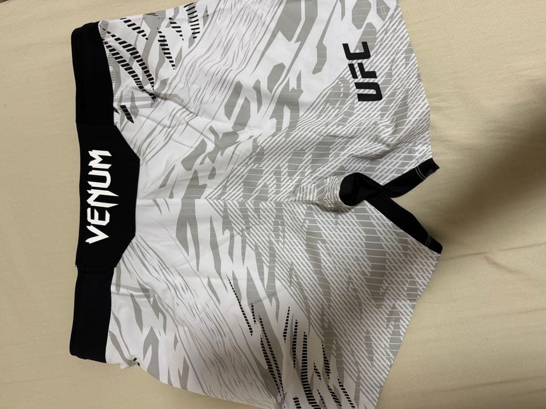 ufc ファイトショーツ　白　朝倉海　L