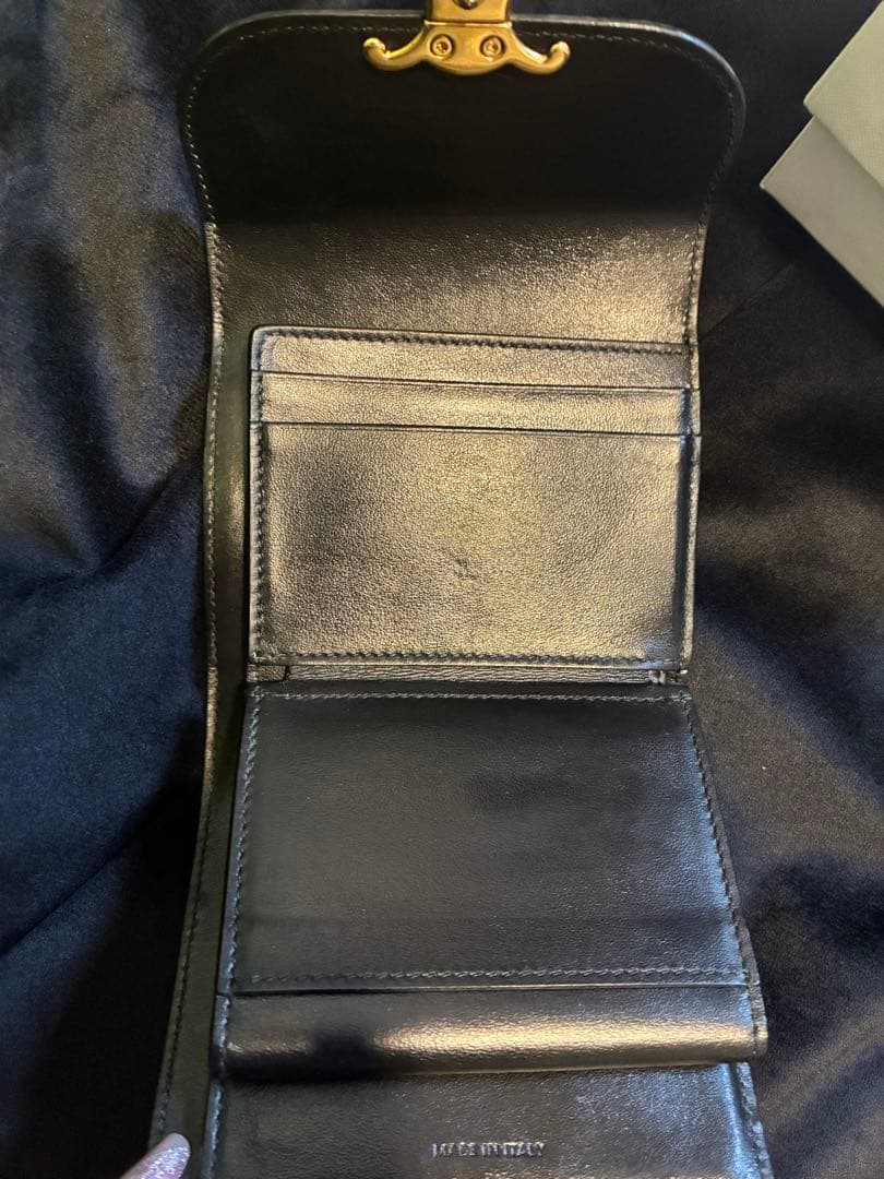 CELINE トリオンフ コンパクト フラップ ウォレット シャイニーカーフ