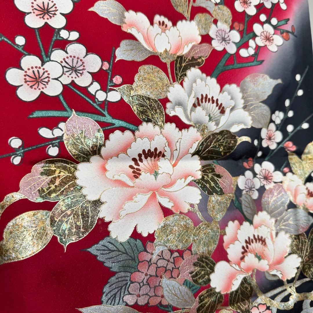 美品　正絹　現代　振袖　成人式　着物　166裄68.5 赤　黒　芍薬　花柄