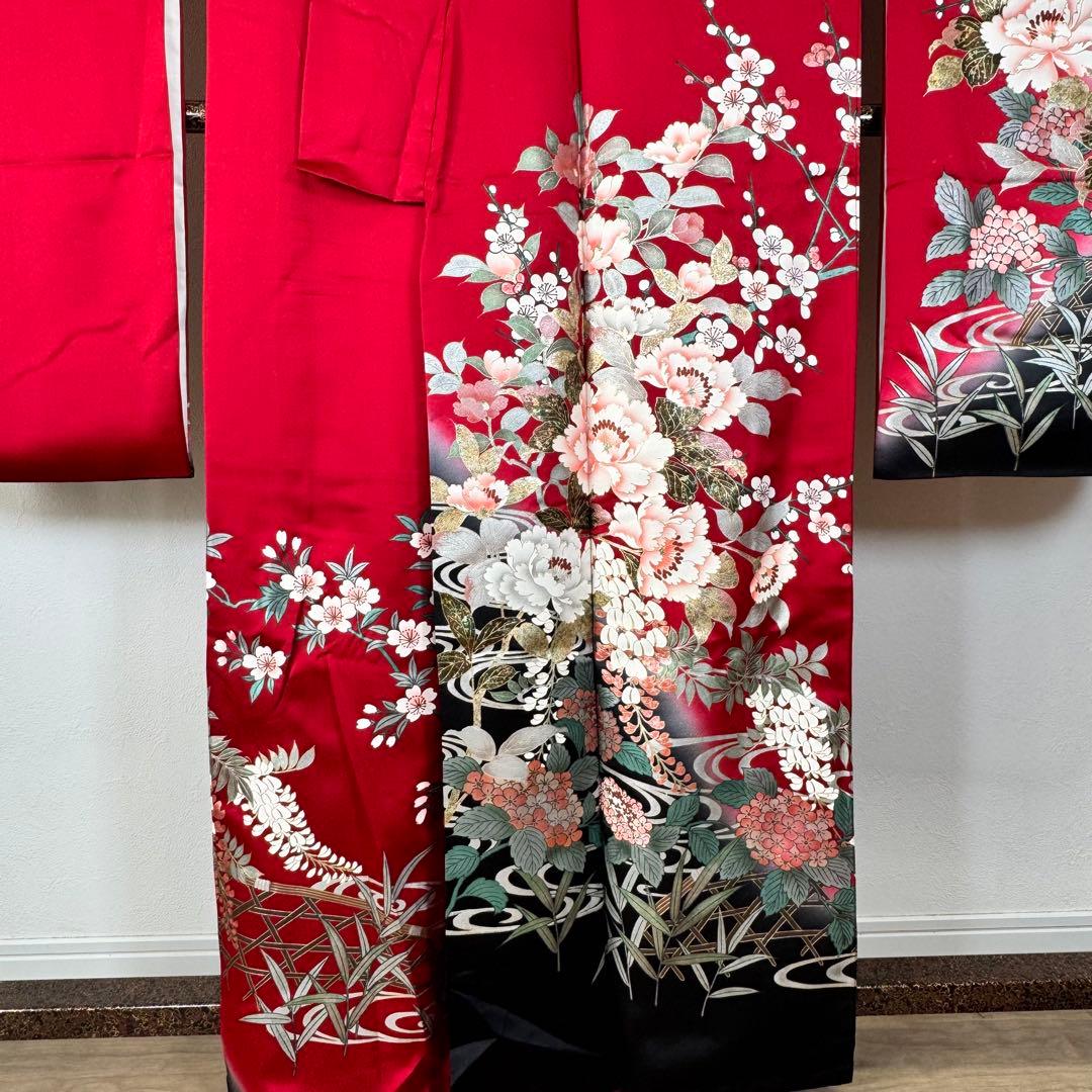 美品　正絹　現代　振袖　成人式　着物　166裄68.5 赤　黒　芍薬　花柄