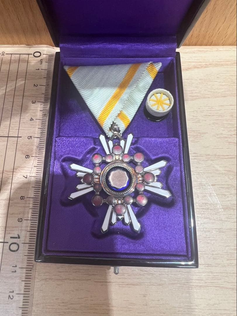 勲五等瑞宝章 勲章 桐箱・略綬付き 骨董品