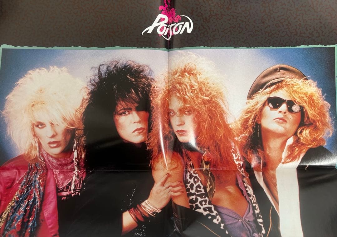 洋楽 Poison Look What The Cat Dragged In